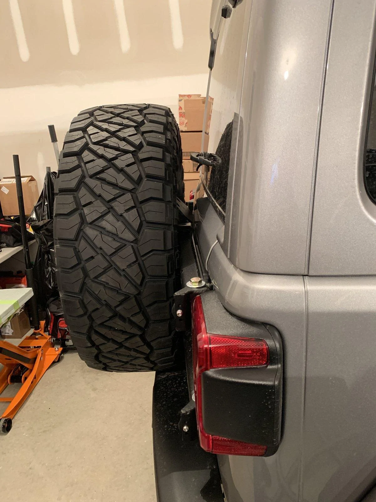 Jeep Wrangler JL EVO HINGED TIRE CARRIER C09FDCCC-02F9-4F92-86B5-145CA31D0AF1