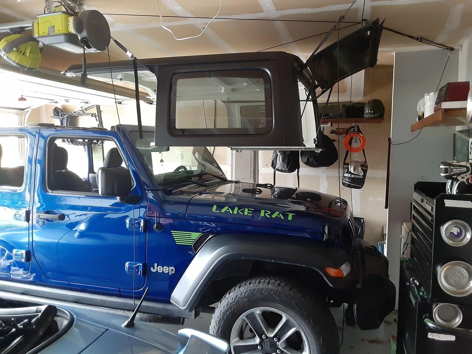Jeep Wrangler JL 8 foot garage ceiling 20200331_110538
