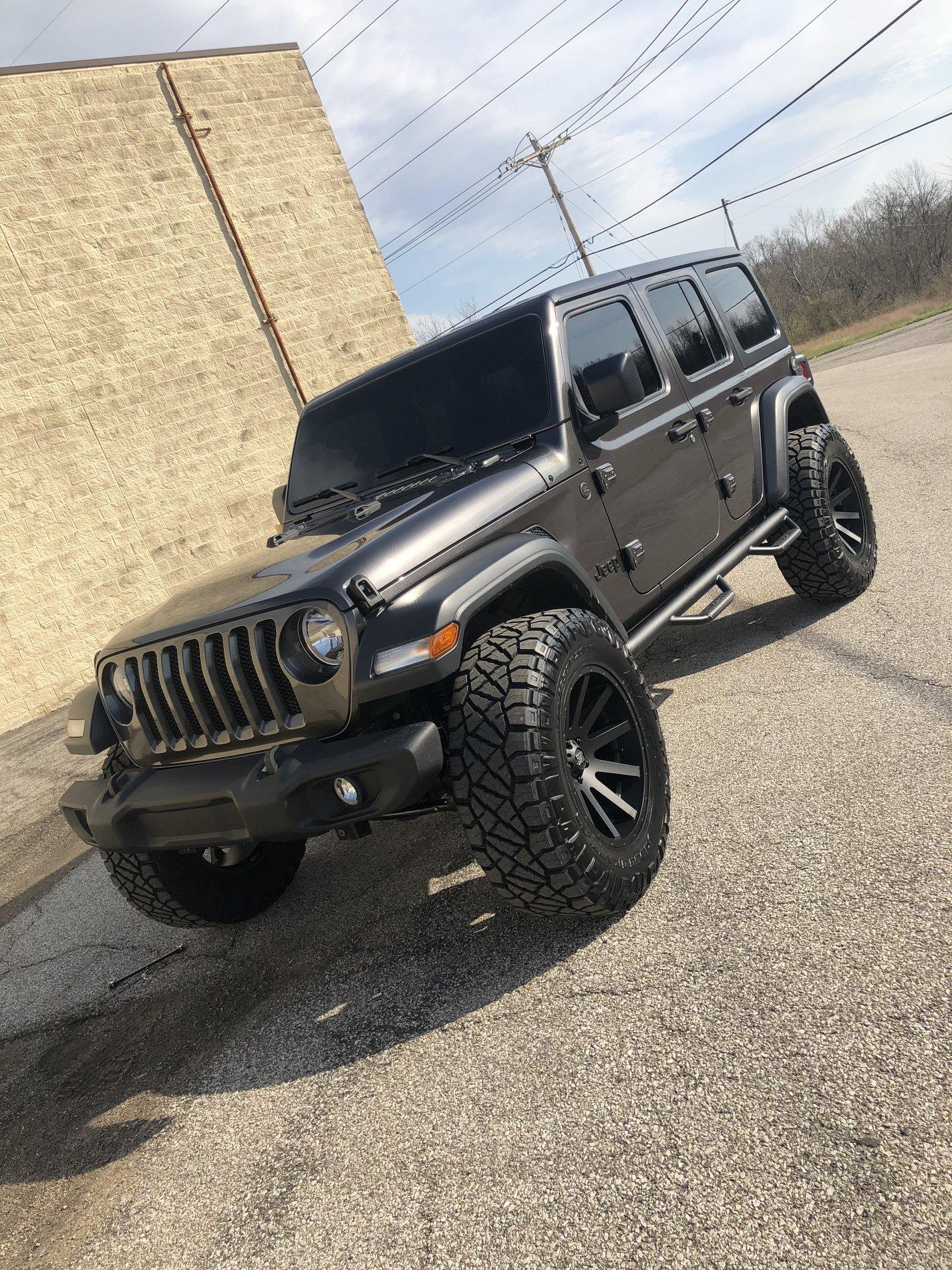 Jeep Wrangler JL GRANITE CRYSTAL METALLIC Wrangler JL Club A8B491AF-F1BB-4CAF-89B9-1BB390B85312