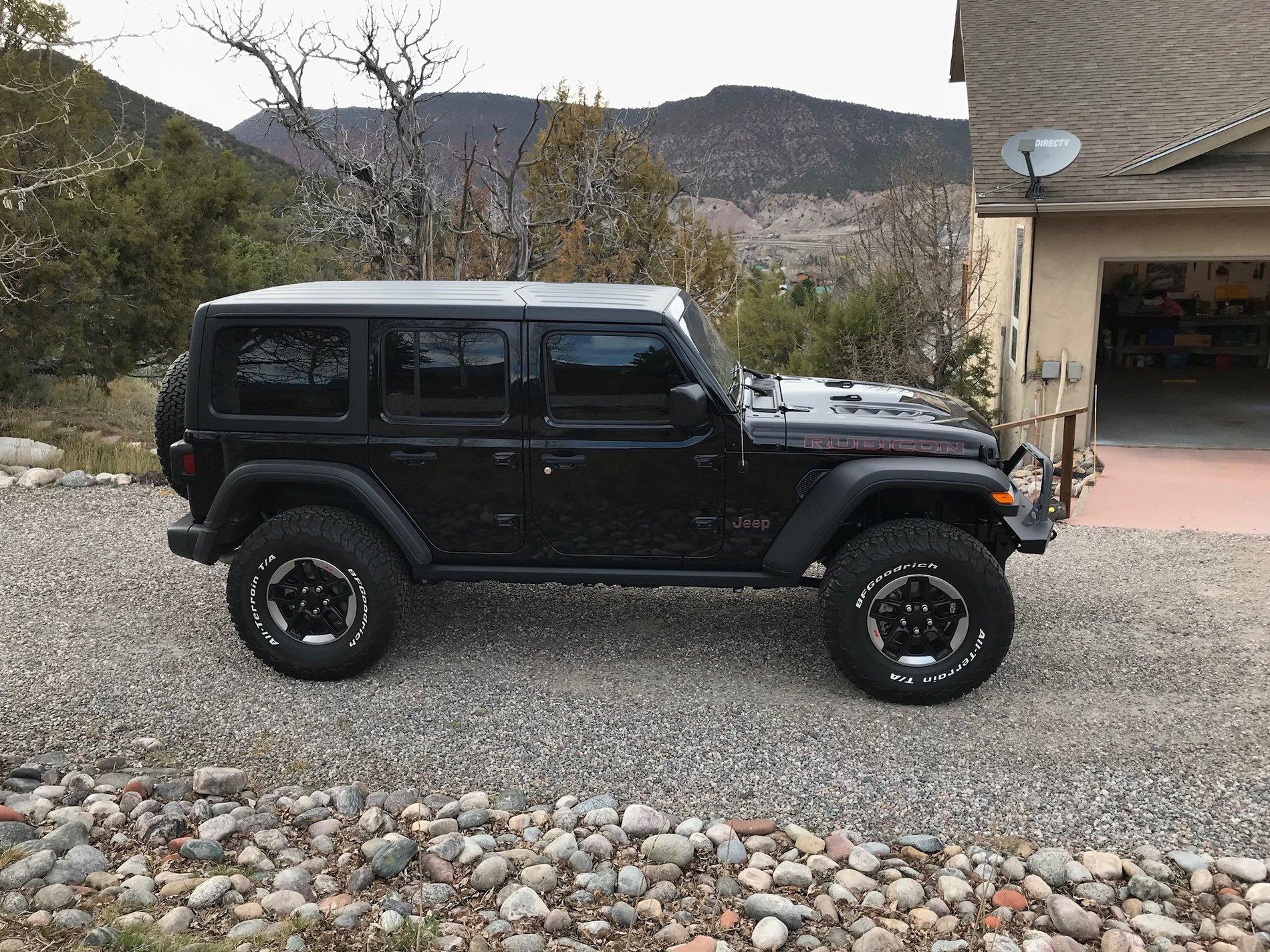 Jeep Wrangler JL New JL LoD midwidth bumper. 84B1BA79-D686-46FE-8539-17B888FA6141