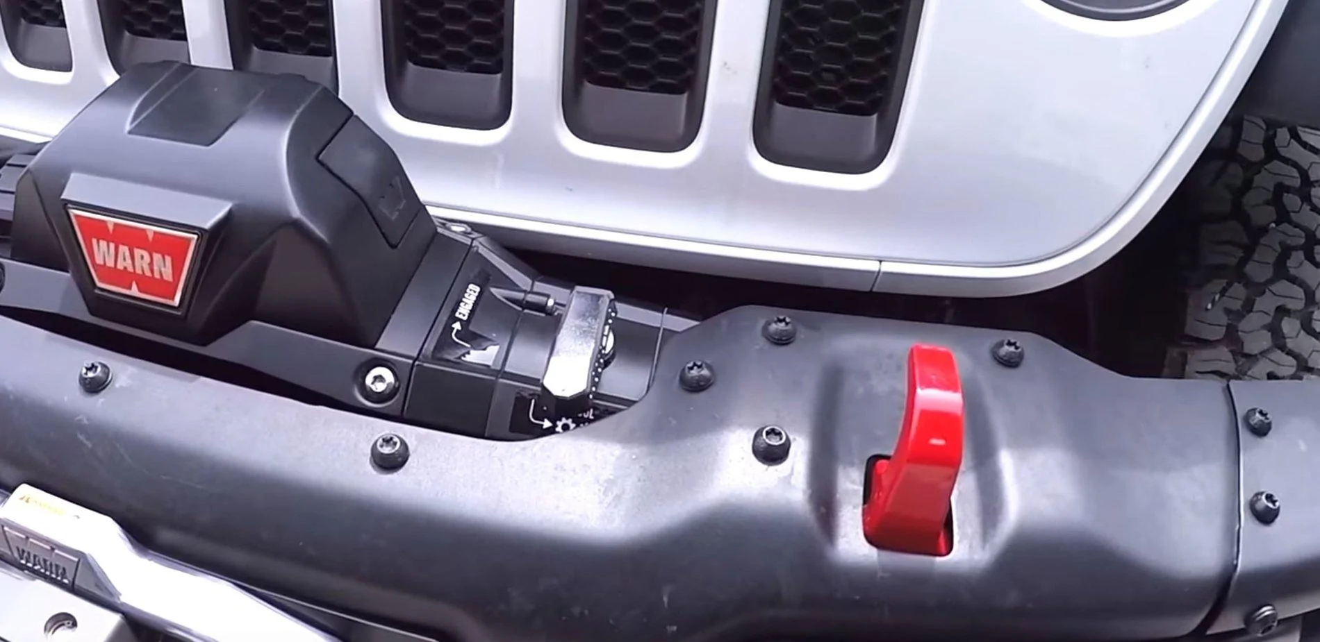 Jeep Wrangler JL WARN JL Rubicon Winch Mount Plate and Zeon 10-S Install Captur