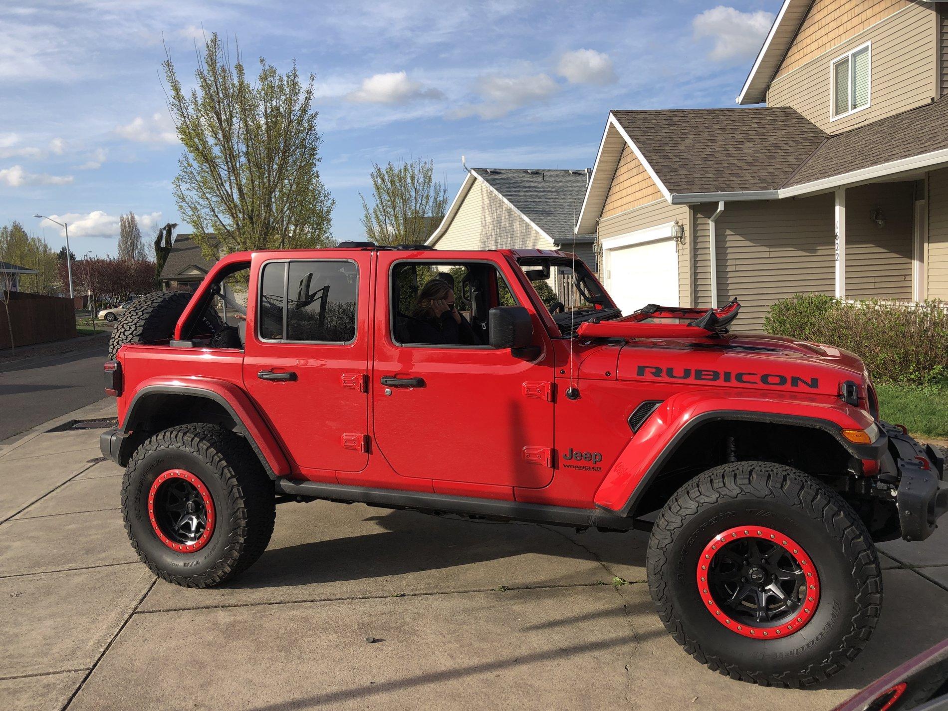 Jeep Wrangler JL Bug Magnet 2E0080A1-34DD-4238-AAF1-EFDCE7D6A1E8