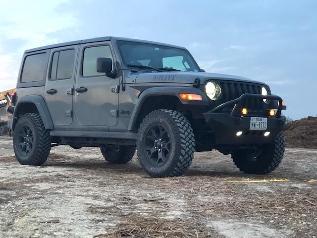 Jeep Wrangler JL Tire Size & Lift JLW2