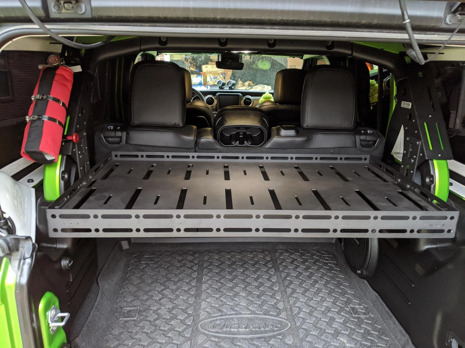 Jeep Wrangler JL Rear Cargo Tray JBrzG