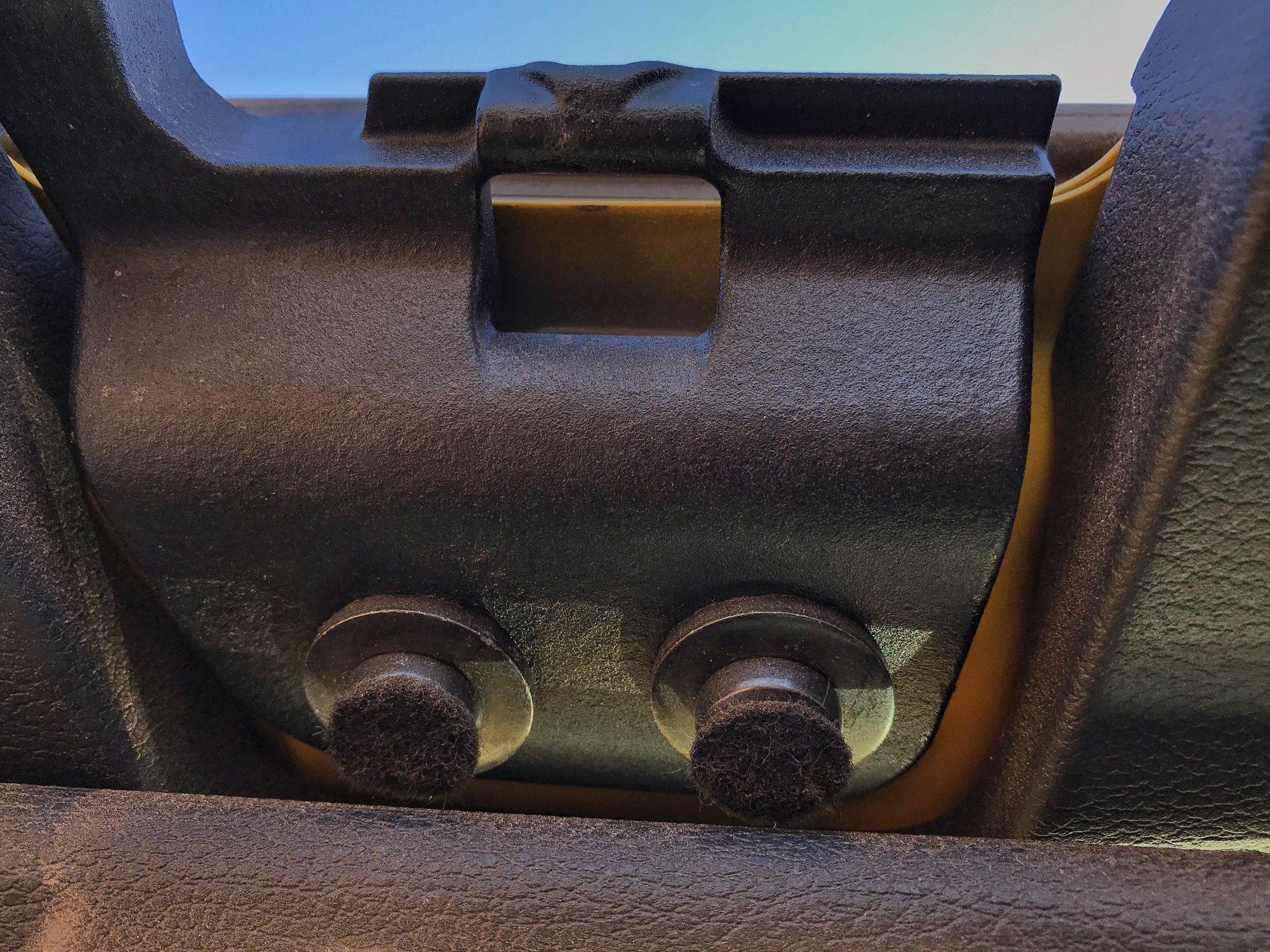 Jeep Wrangler JL Soft top front latch IMG_7341