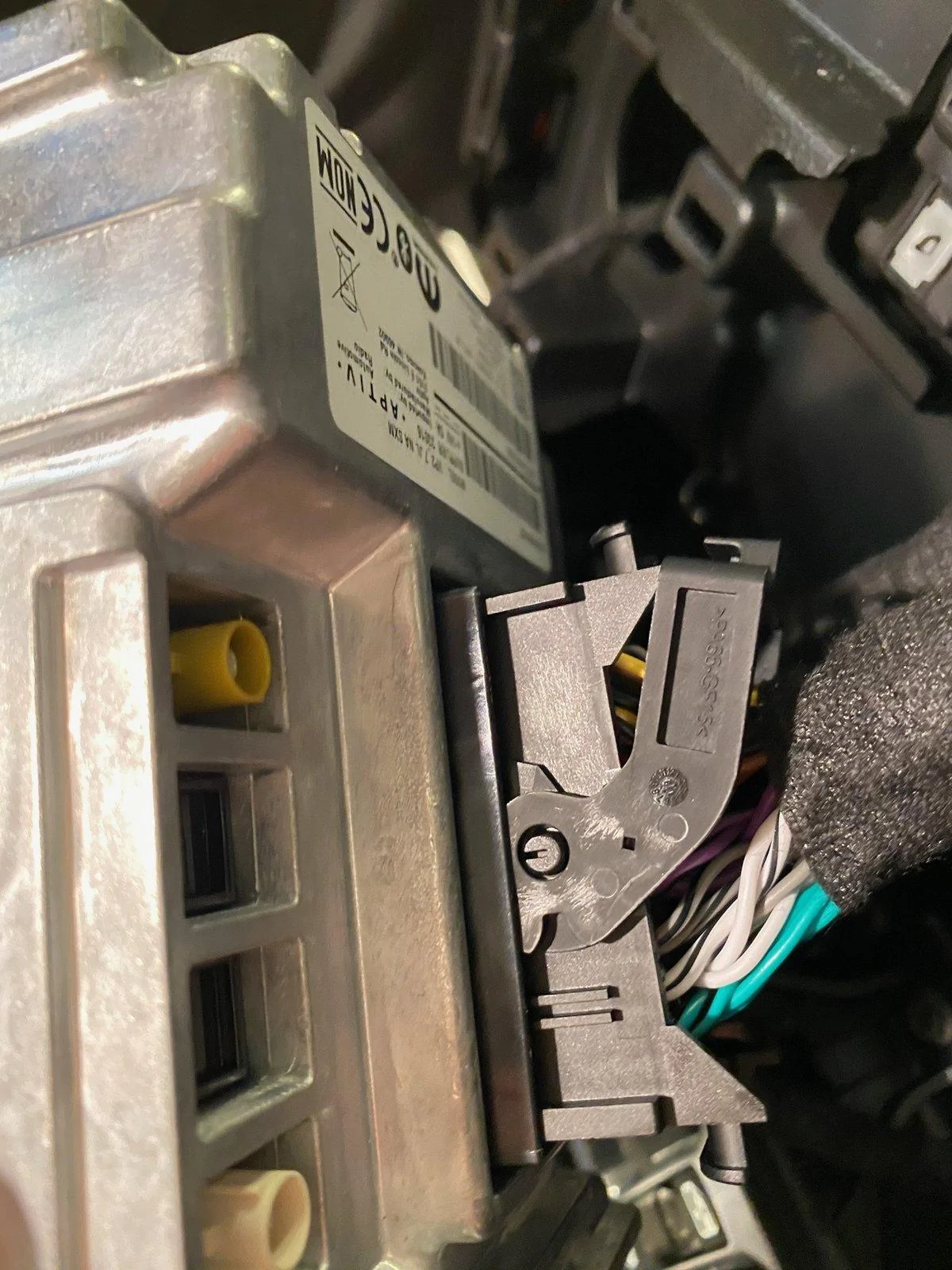 Jeep Wrangler JL Adding an Aftermarket Amp(s) 15732