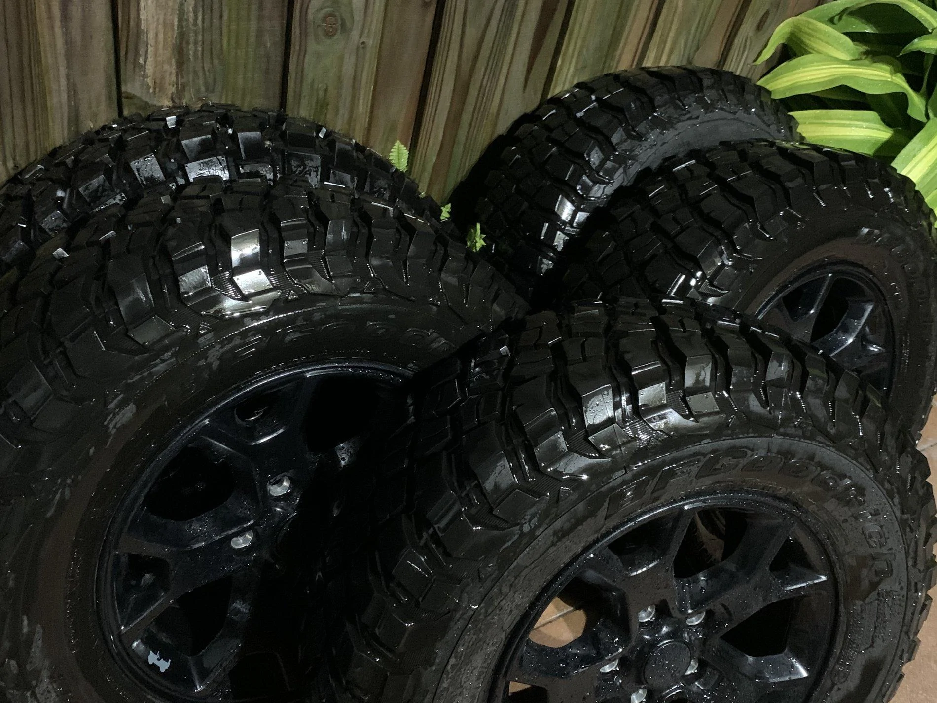 Jeep Wrangler JL Bfg km3 tires EDE3B7EF-03DF-4D64-B2FF-69101BFED1B2