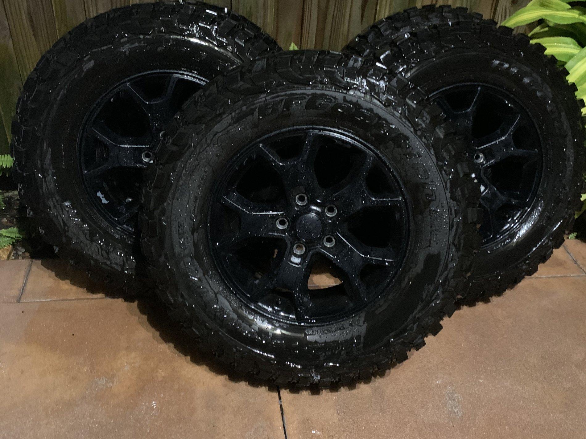 Jeep Wrangler JL Bfg km3 tires 4A41C16D-9073-4537-BDFC-CA09525B77C1