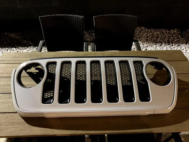Jeep Wrangler JL Matte Black OEM Grille Inserts IMG-2474