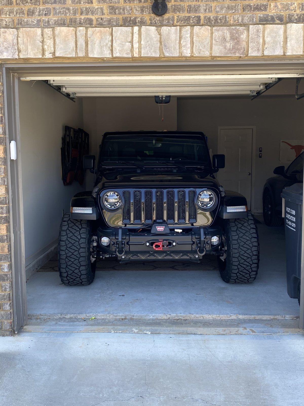 Jeep Wrangler JL Stubby Bumper. Let's see them. D79A222C-035C-4E16-8D66-6CFACE861F0A