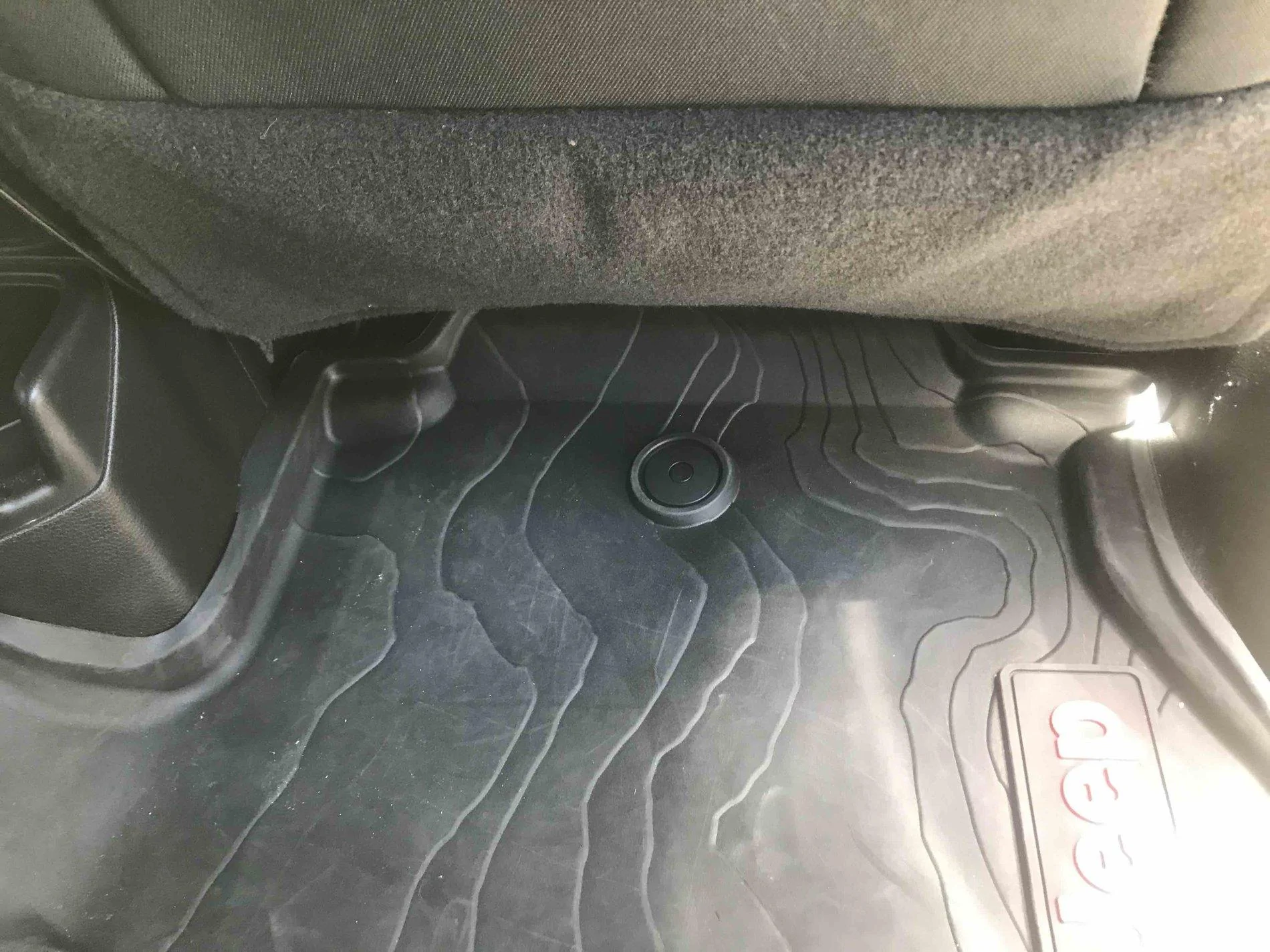 Jeep Wrangler JL Adding under-seat subwoofer IMG_5202