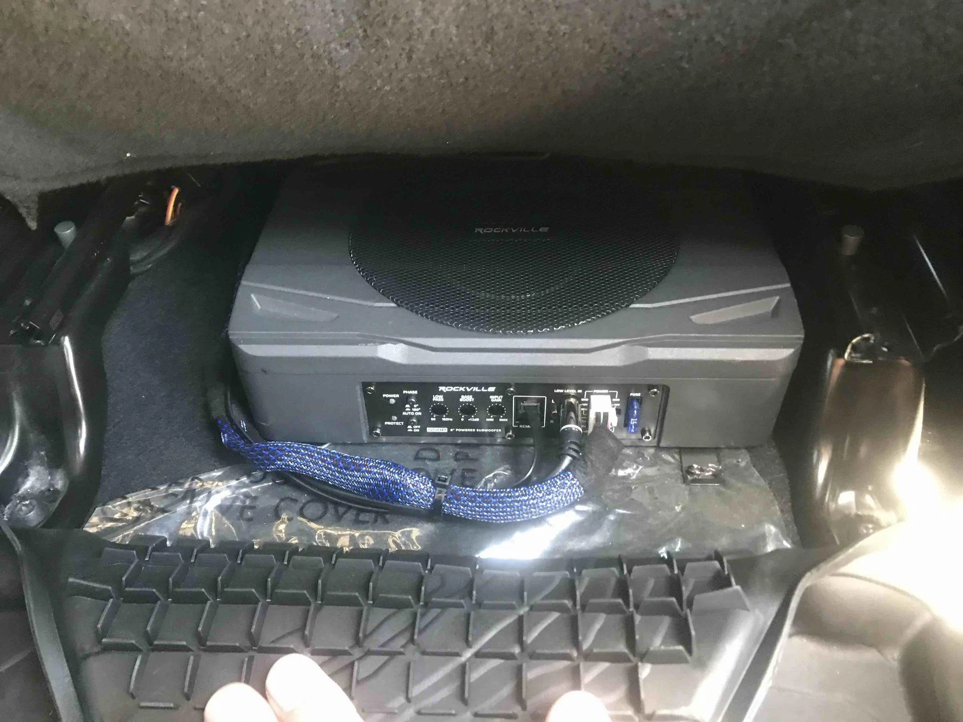 Jeep Wrangler JL Adding under-seat subwoofer IMG_6036