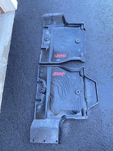 Jeep Wrangler JL MOPAR JLU Slush Mats IMG_1283