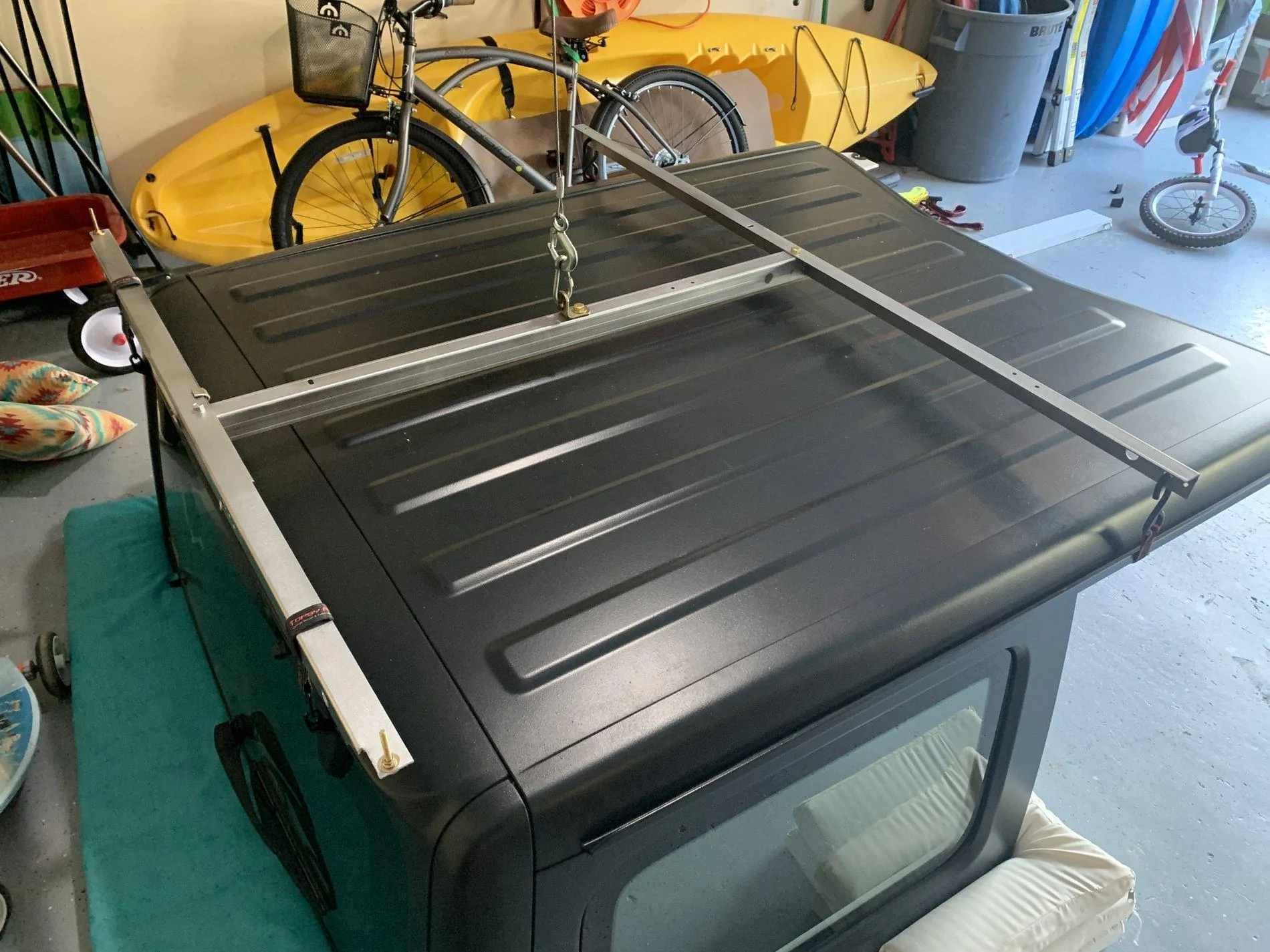 Jeep Wrangler JL 8 foot garage ceiling 22C95BCA-8BAE-4C4A-BDE9-6A93F1BC1467