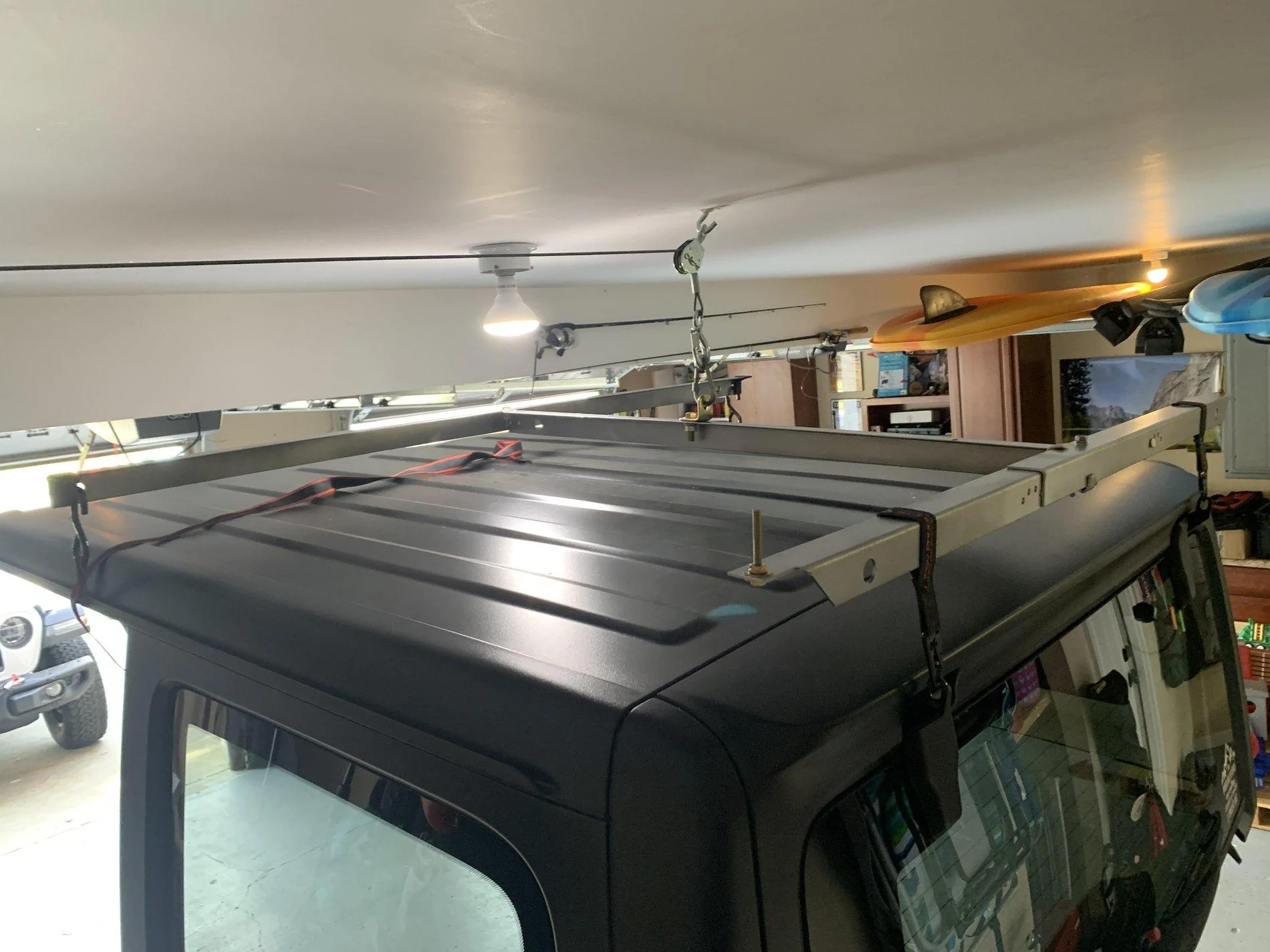 Jeep Wrangler JL 8 foot garage ceiling 15CD28DE-6DB4-4F8F-B549-15ED5CDB2E9B