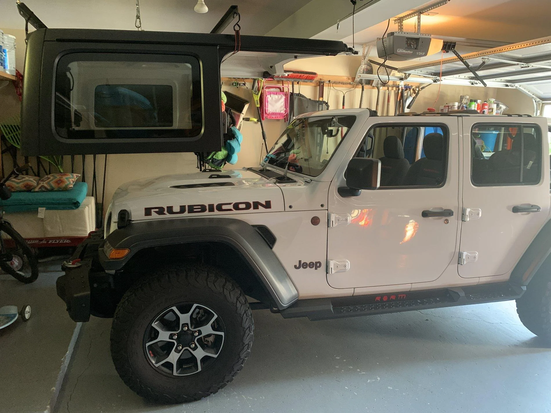 Jeep Wrangler JL 8 foot garage ceiling 0908108B-9B1C-47C5-A848-71732328E248
