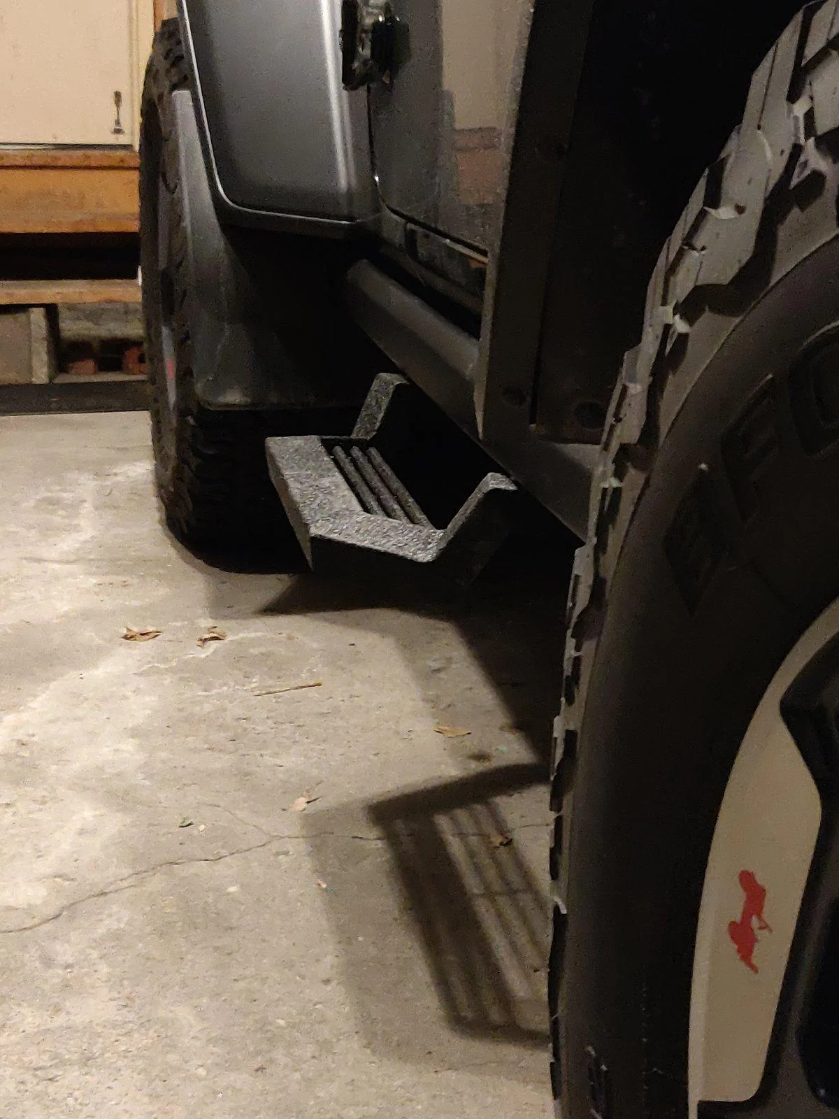 Jeep Wrangler JL 2 door rock rails/steps Lund Step_2
