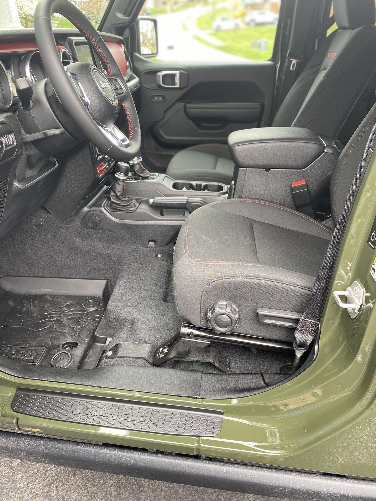 Jeep Wrangler JL Misch big boy seat extender 35AB1325-5041-491F-A4EE-4A7DCA3EB219