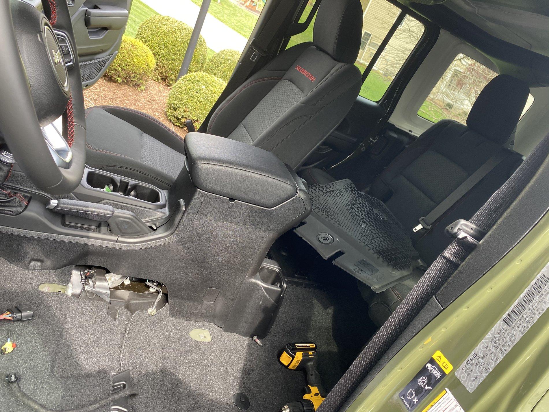 Jeep Wrangler JL Misch big boy seat extender 09DFDC6D-2D8C-440D-87D6-6DDE6B986EAA