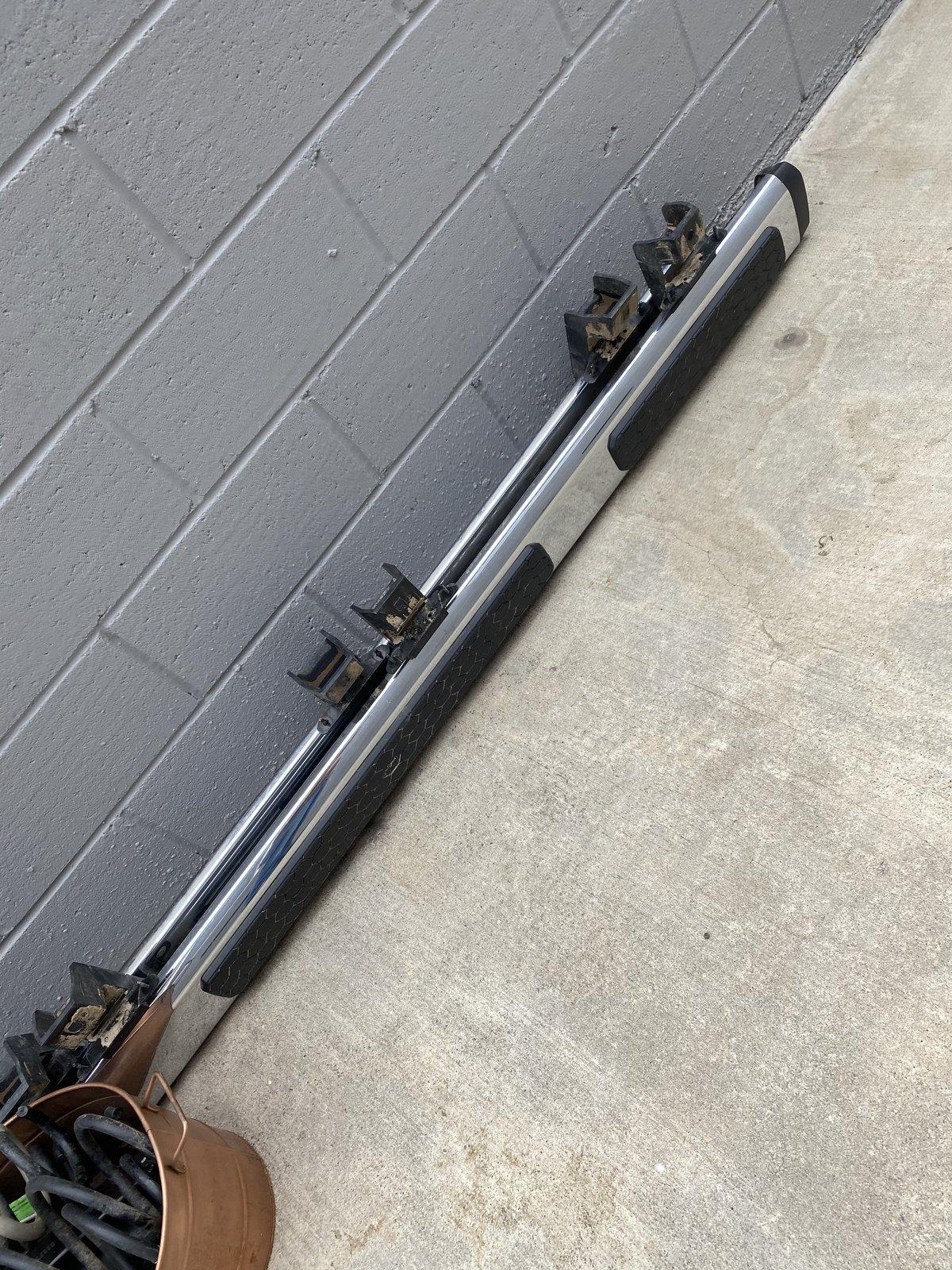 Jeep Wrangler JL jlu Sahara Mopar Chrome SideSteps B75FD876-B1A8-4EC3-8A44-552B7904C9BF