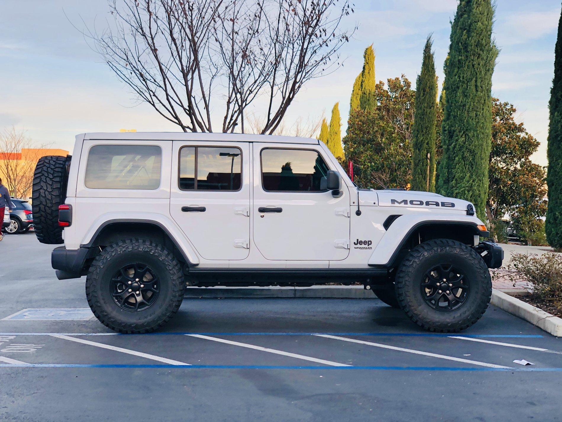 Jeep Wrangler JL 37s on non-Rubicon, any issues? B18D51F9-E0F1-4851-A156-F3359DD3D3D9