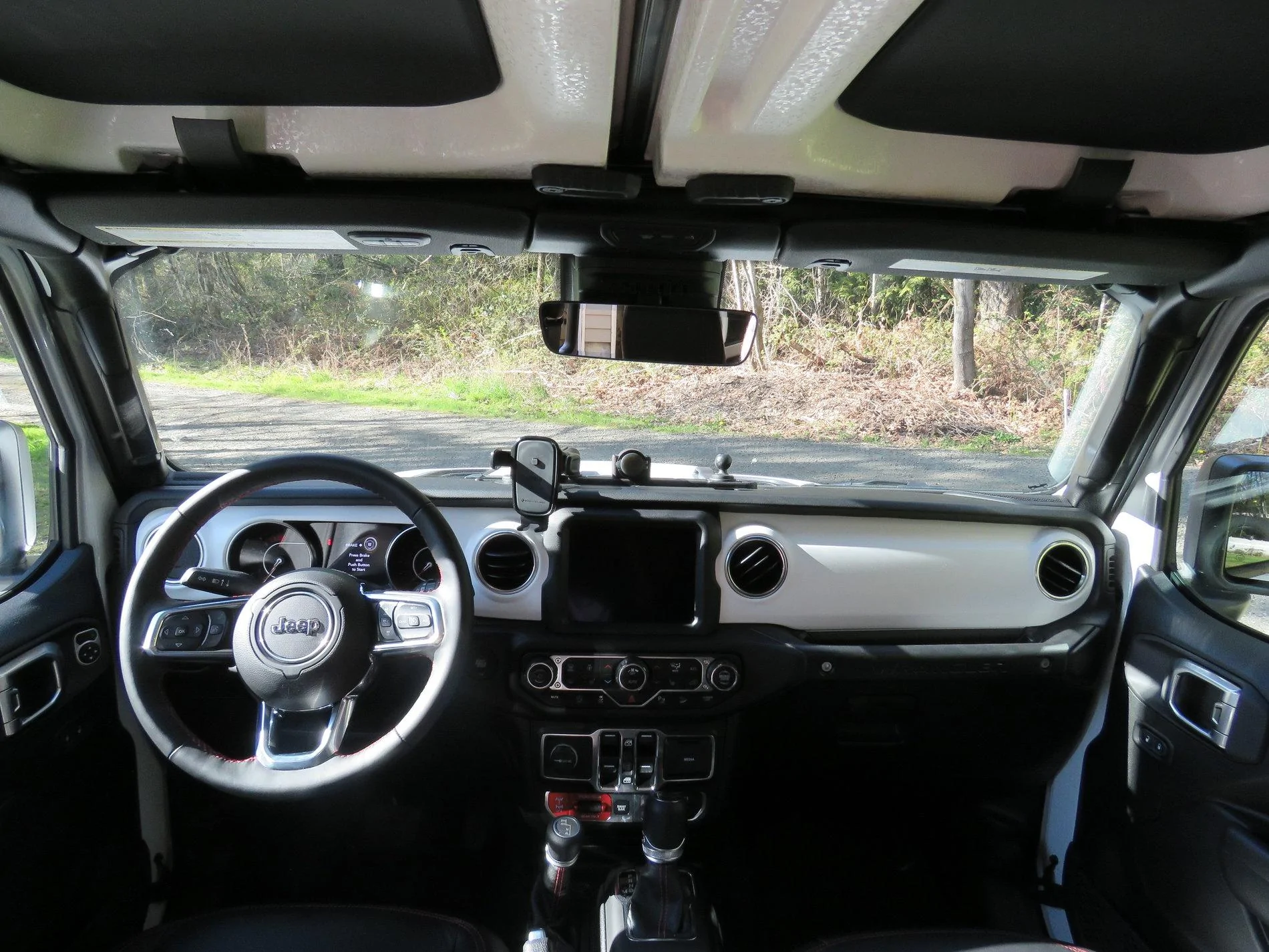 Jeep Wrangler JL Red Dash Trim Removal / Replacement IMG_5417