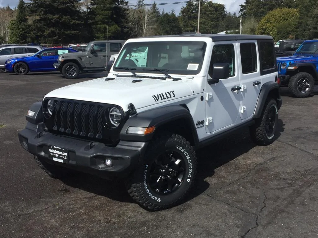 Jeep Wrangler JL Help Me Decide 9c14ce2481beccea8c9f74f2d1888792x
