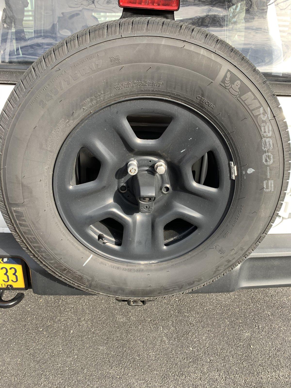 Jeep Wrangler JL Stock JLU wheels/tires 112A4CC5-27F1-4CBA-AD3E-431FA6A74642