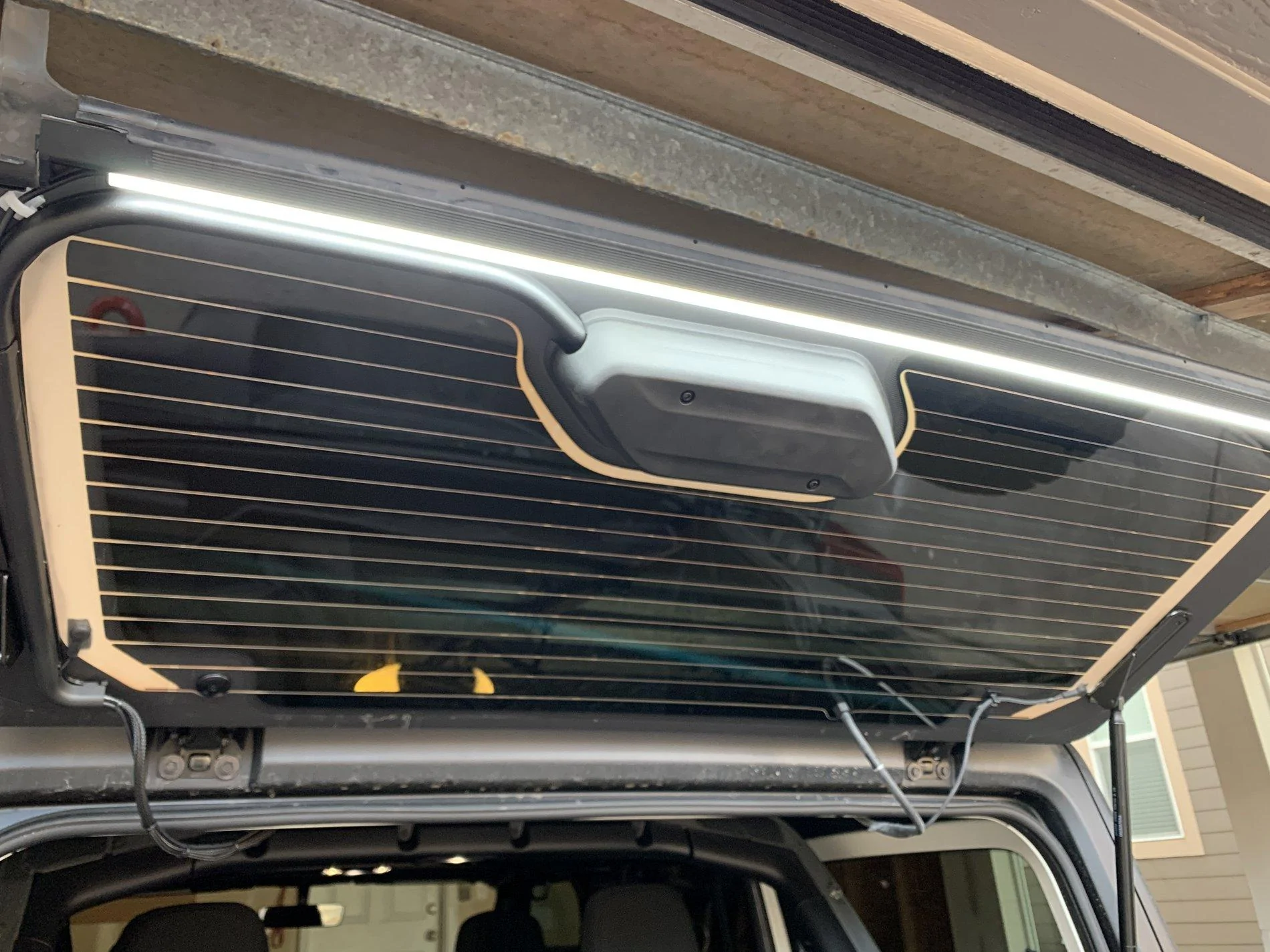 Jeep Wrangler JL Tailgate Brawlee LED light DC0AFA2F-55CC-4941-965C-191B406770AC