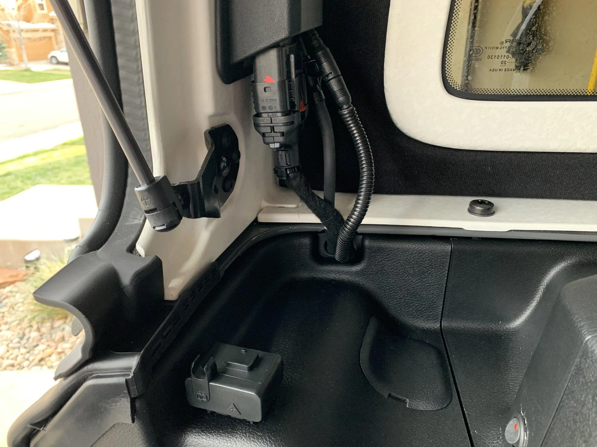 Jeep Wrangler JL Tailgate Brawlee LED light 0B582A1F-8429-4F2A-8E72-EE40A6532BCB