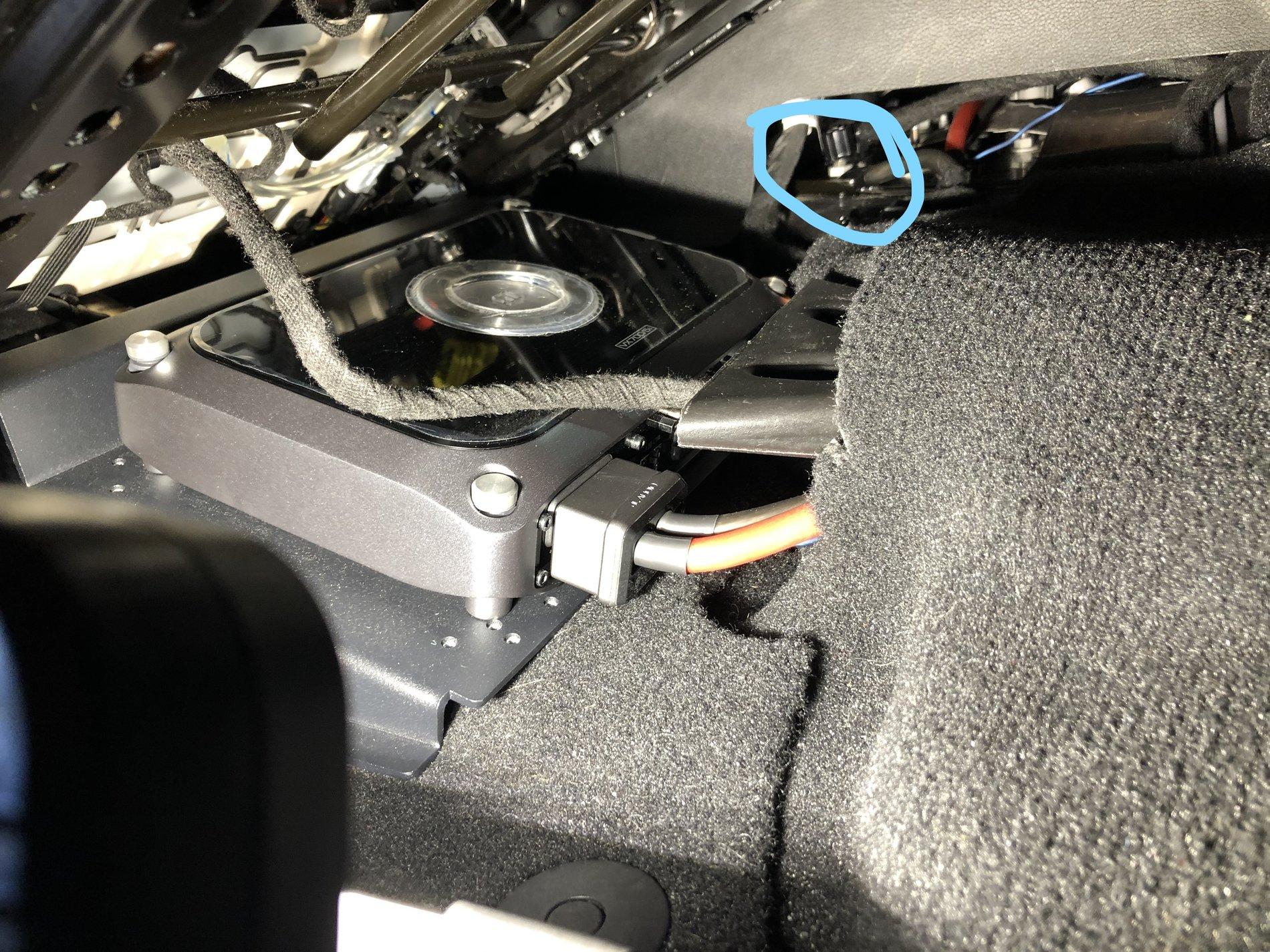 Jeep Wrangler JL Adding an Aftermarket Amp(s) IMG_8702_LI