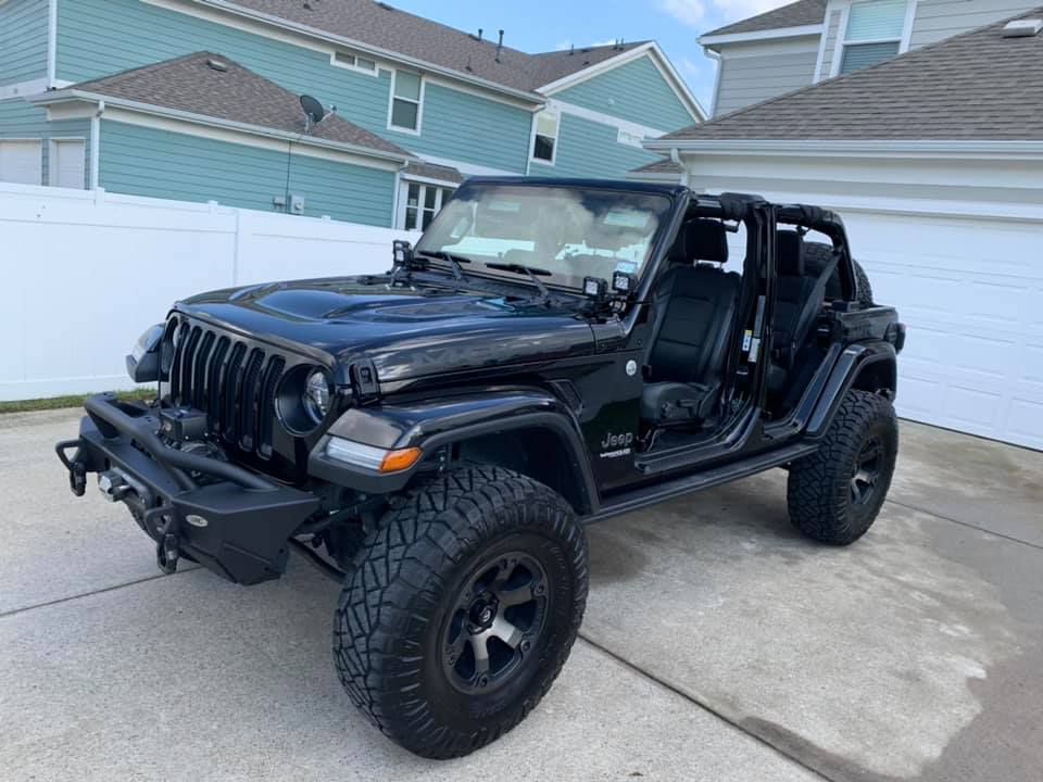 Jeep Wrangler JL MOAB Edition JL Club Thread 2010-04-19 Topless - 1