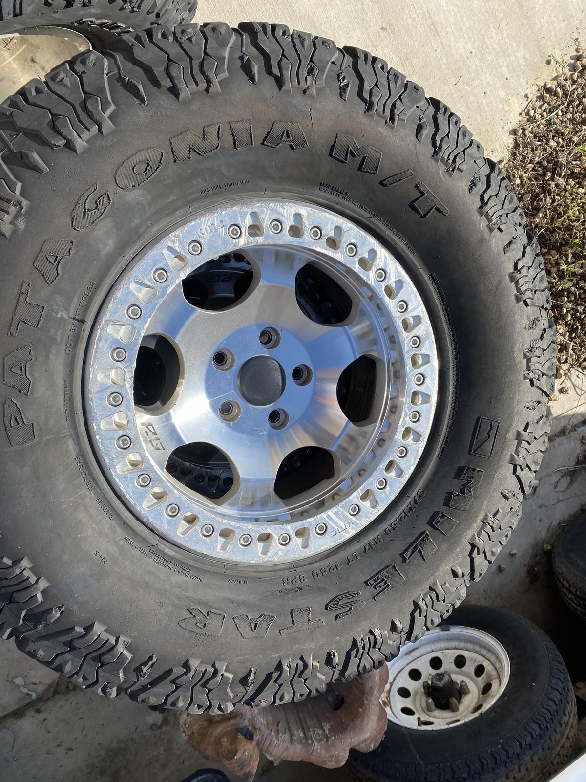 Jeep Wrangler JL FS: KMC Beadlocks with Tires and TPMS - $2000 hQ9rhxz