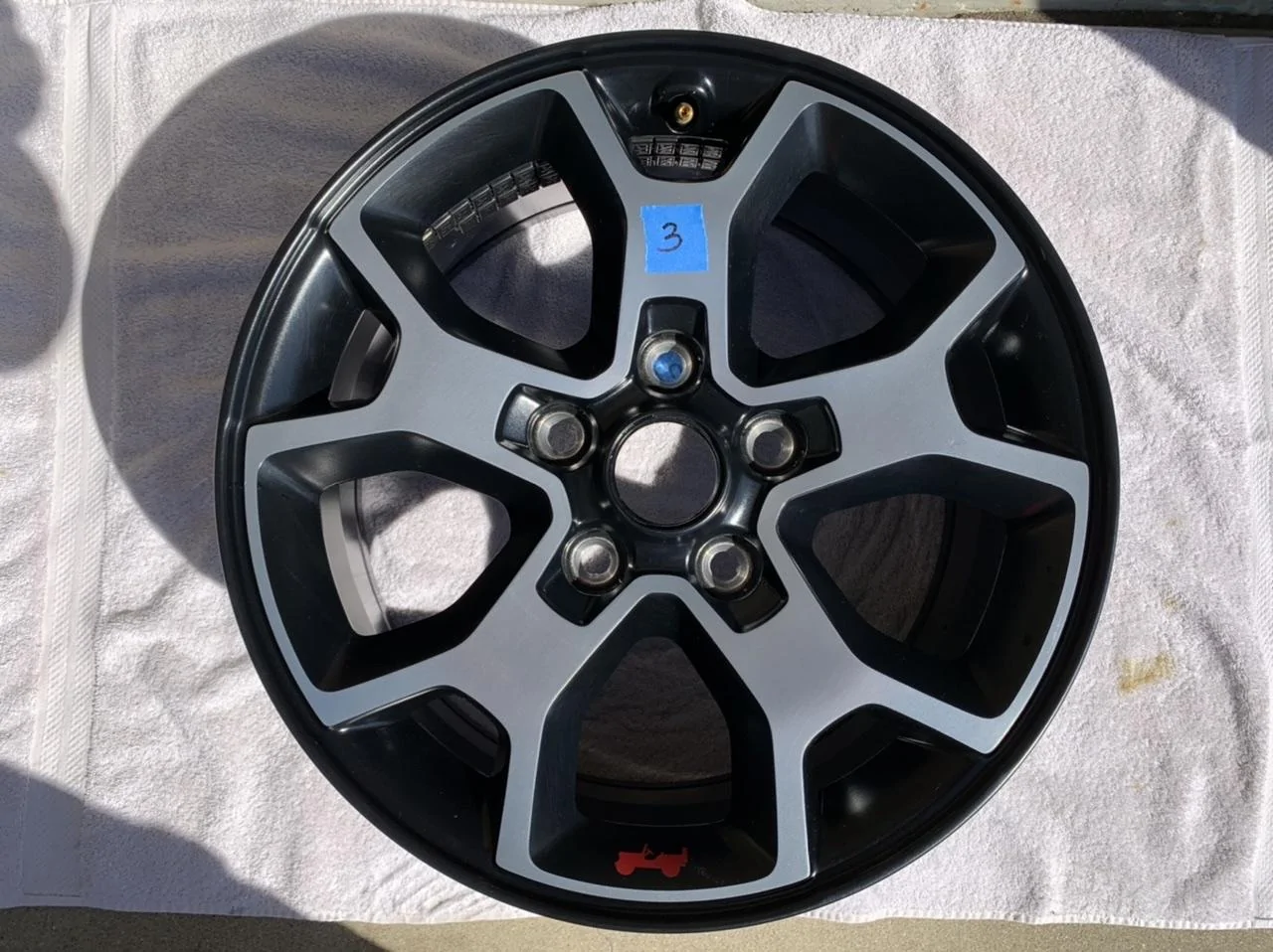 Jeep Wrangler JL Rubicon Take-off Wheels 18B7DBB4-3455-456B-9026-A5E84B6EB958