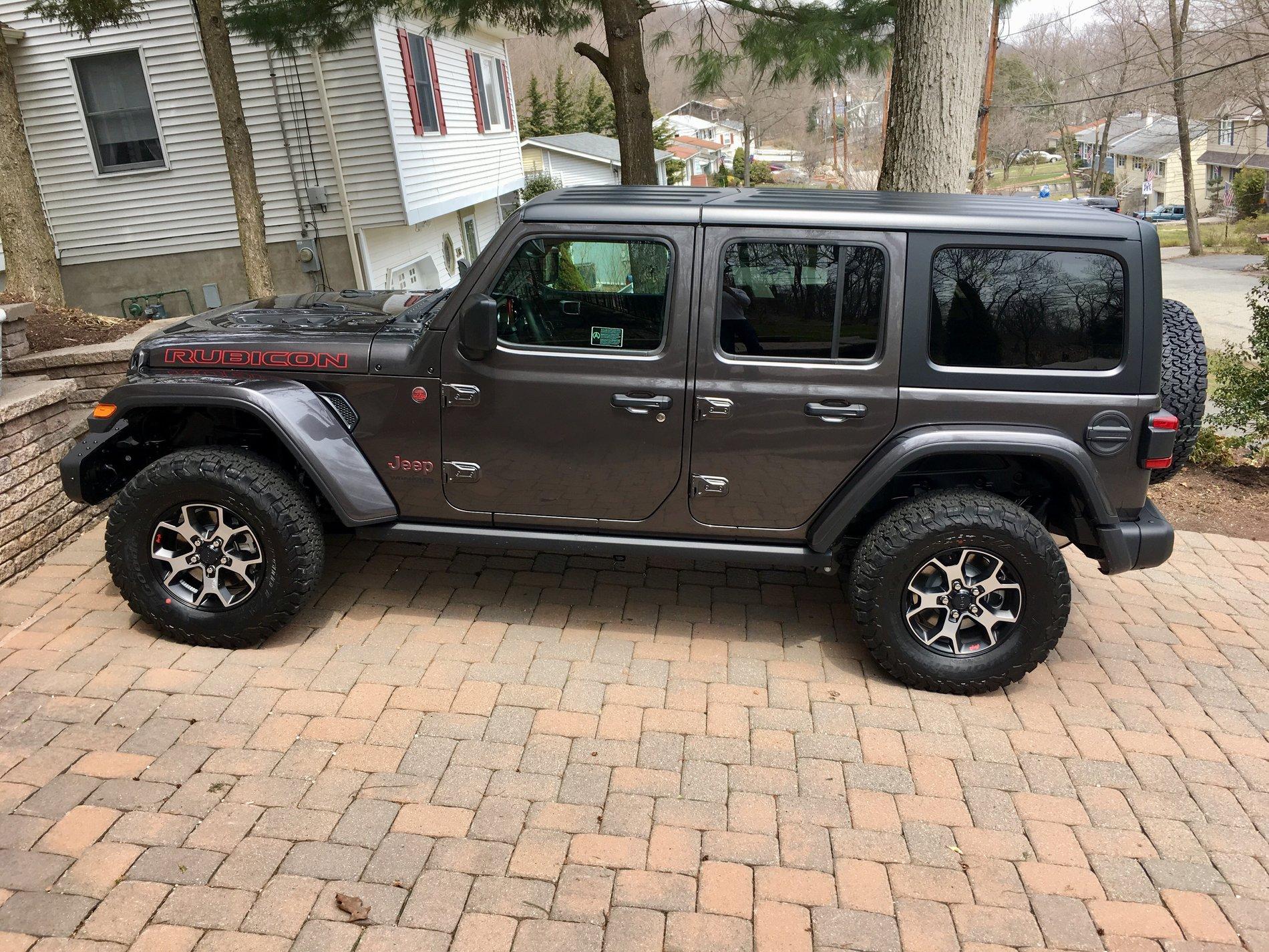 Jeep Wrangler JL GRANITE CRYSTAL METALLIC Wrangler JL Club 92C73813-6C18-40EA-9065-773BCC1D8E1C