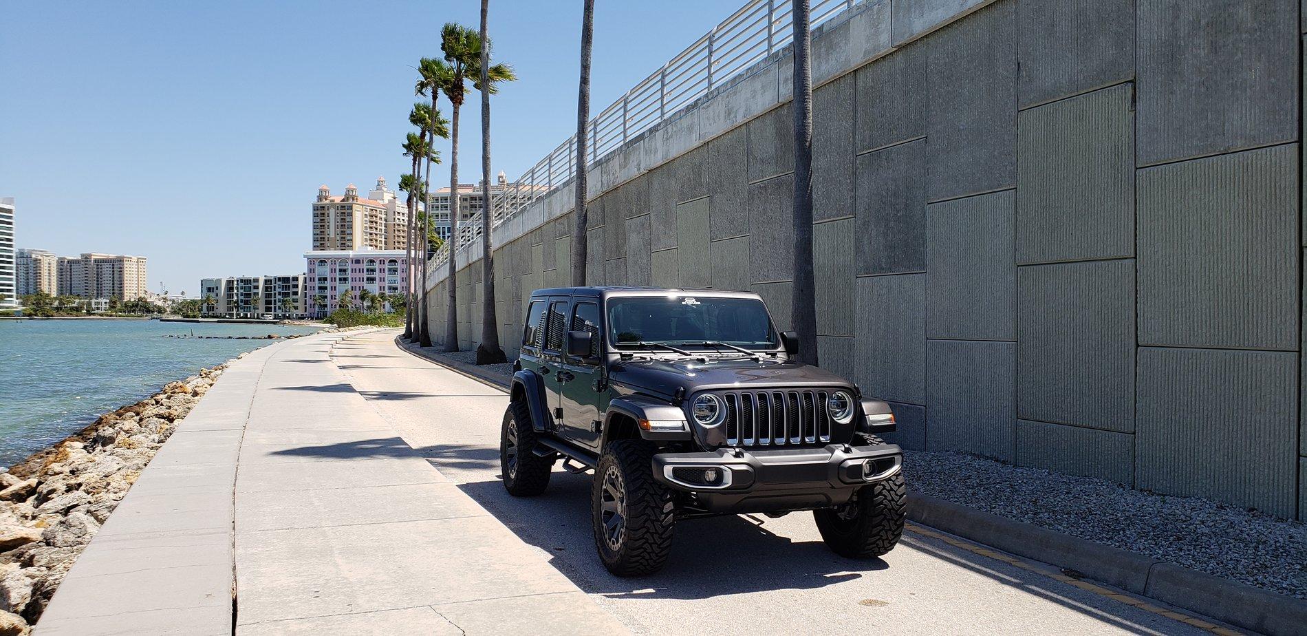 Jeep Wrangler JL GRANITE CRYSTAL METALLIC Wrangler JL Club 068