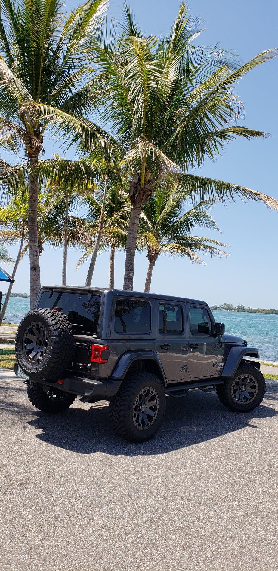 Jeep Wrangler JL GRANITE CRYSTAL METALLIC Wrangler JL Club 083