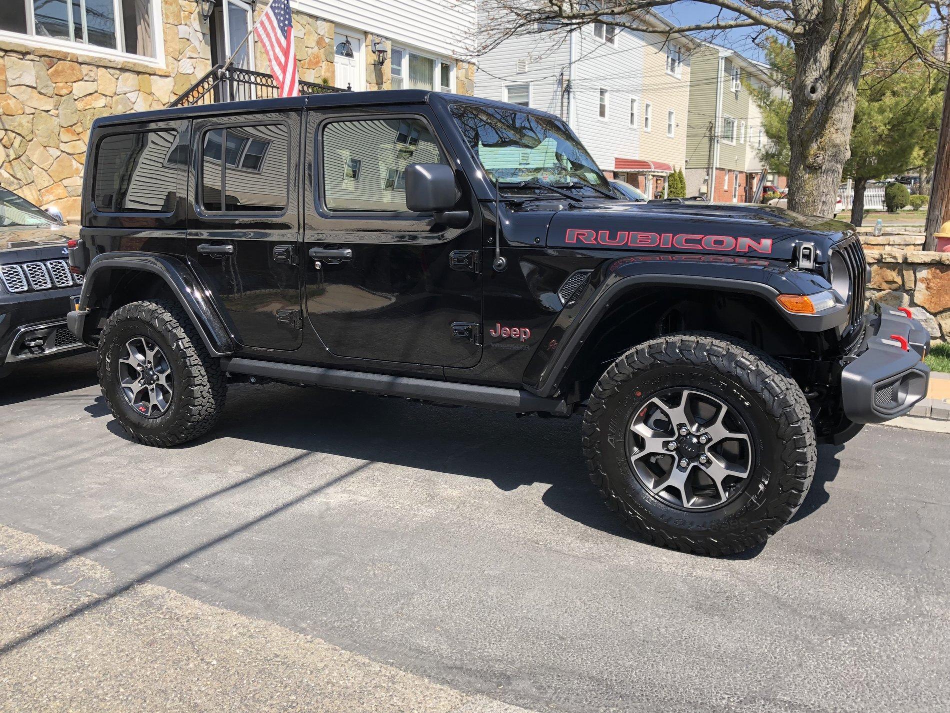 Jeep Wrangler JL GRANITE CRYSTAL METALLIC Wrangler JL Club 32FF414F-1BF4-4571-A17D-BE3B0451E443