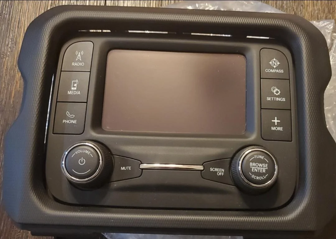 Jeep Wrangler JL 5 Inch Uconnect Screenshot_20200423-005412_Gallery