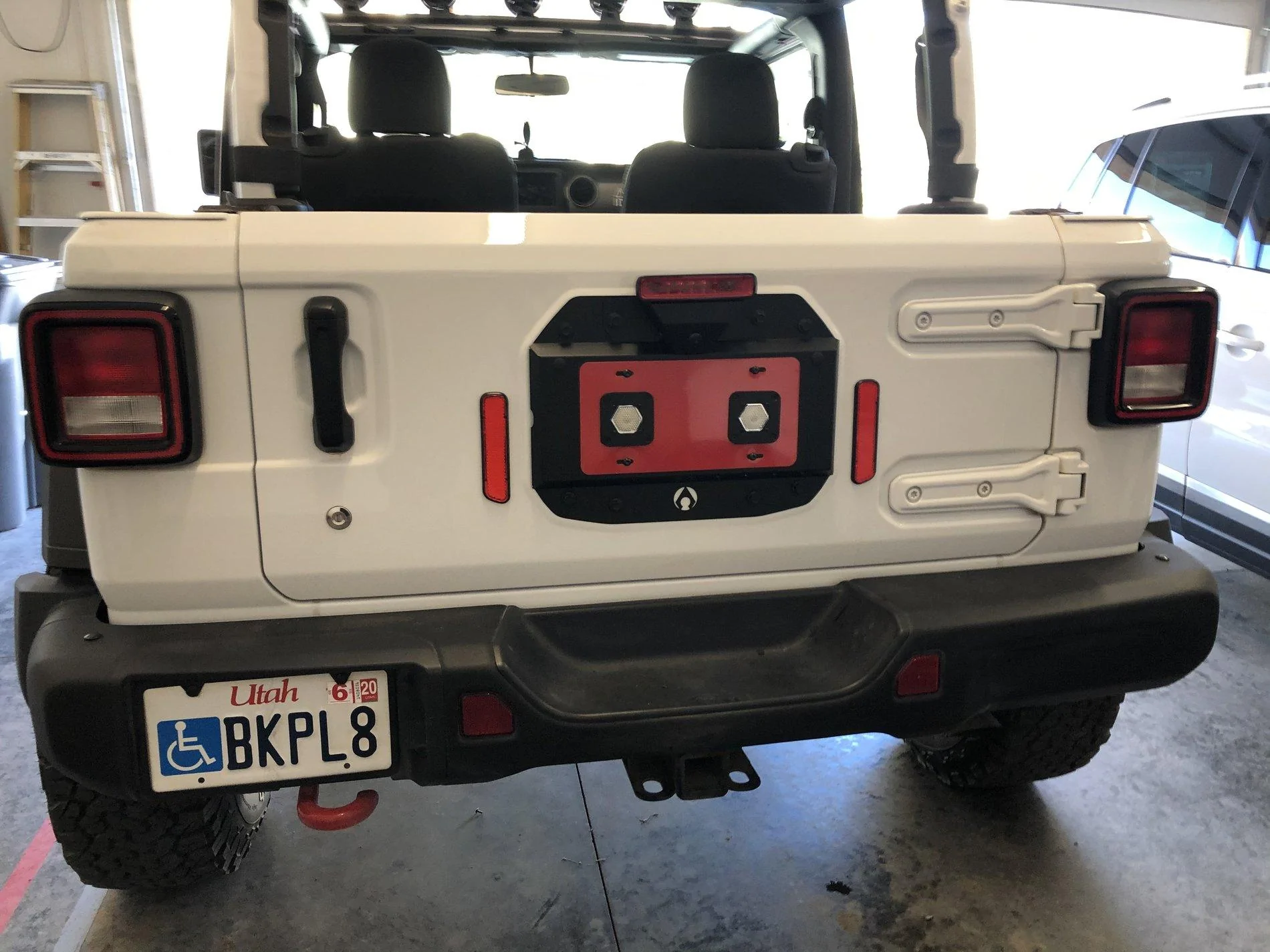 Jeep Wrangler JL Small Pods As Reverse Lights 46AB0D6E-F440-4553-977C-AC07ACC01648
