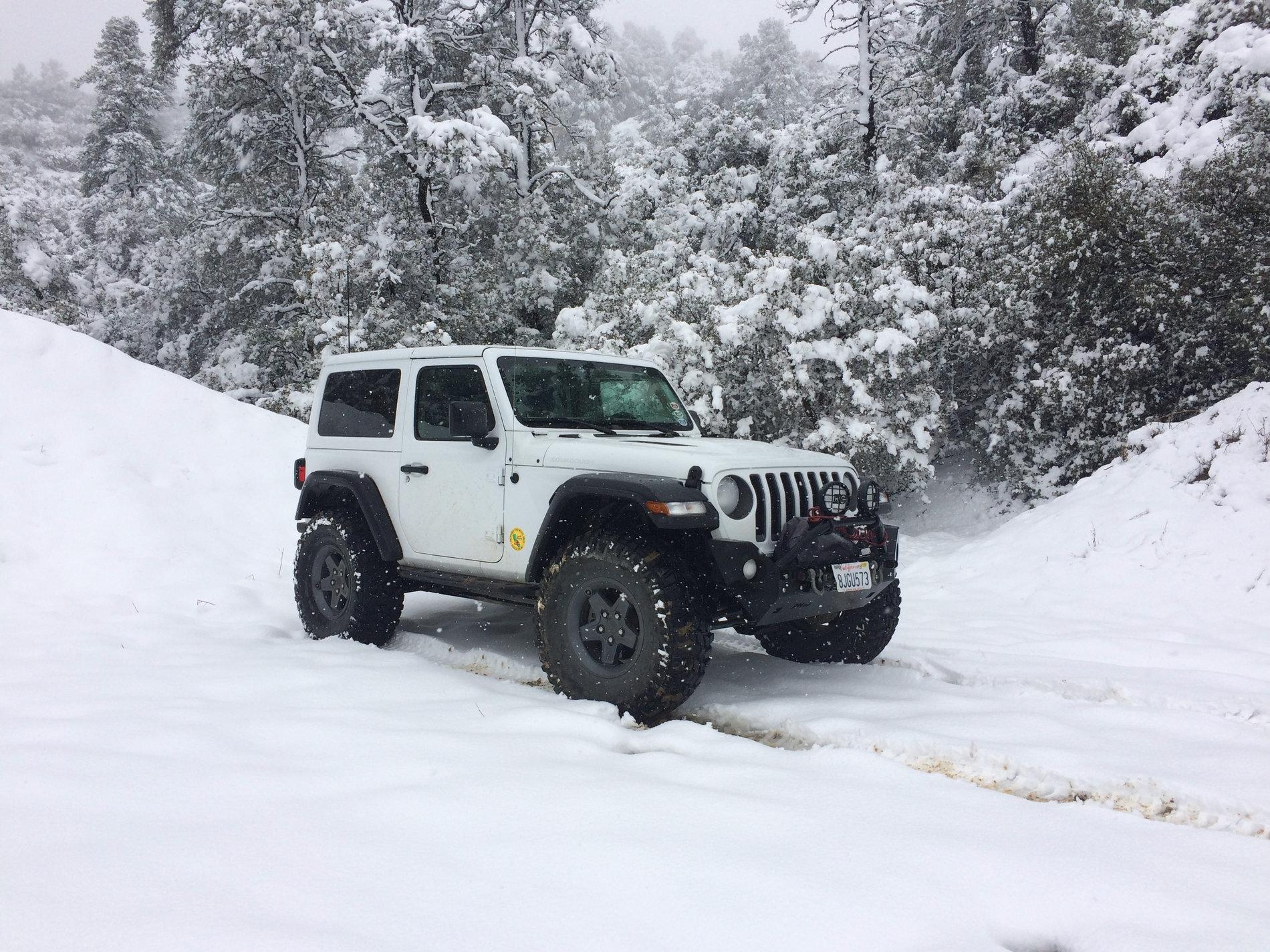 Jeep Wrangler JL Jeeps in Snow... post pics. JL in snow
