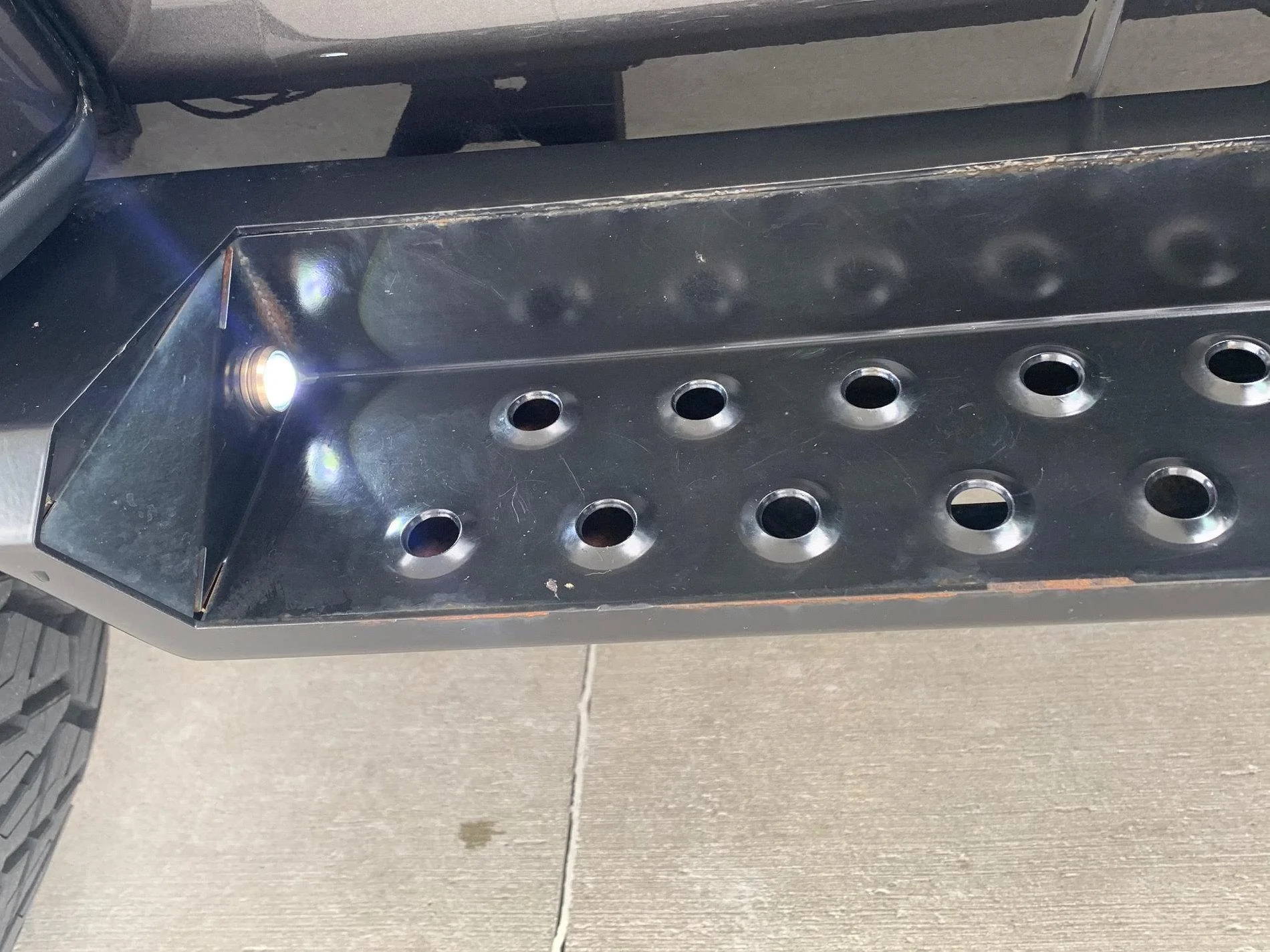 Jeep Wrangler JL ROAM FRAME MOUNT ROCK RAILS - QA unnamed (7)