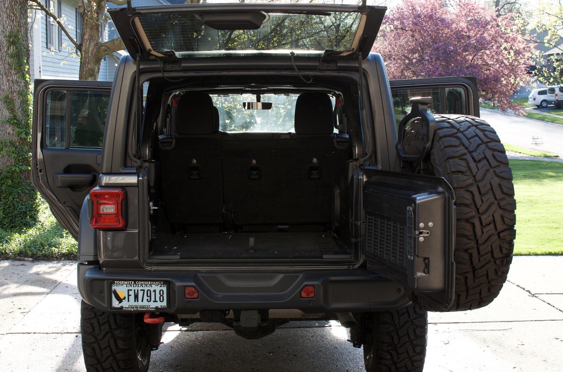 Jeep Wrangler JL FS:  2018 JLU Rubicon (6MT) 5B075074-EBA0-4213-8F14-AC6C410D36EF_1_100_o