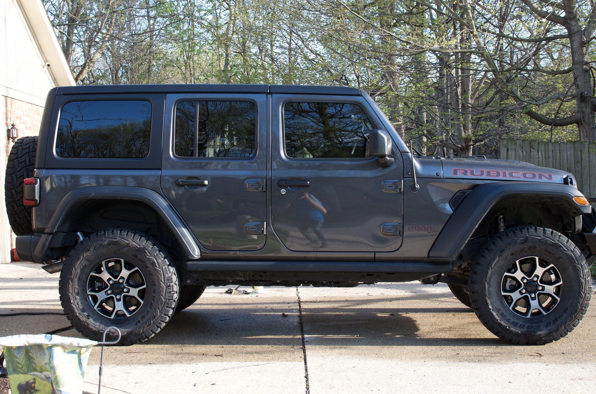 Jeep Wrangler JL FS:  2018 JLU Rubicon (6MT) 6DB7B859-0C5A-4F7C-BC22-0BDF751343BF_1_100_o