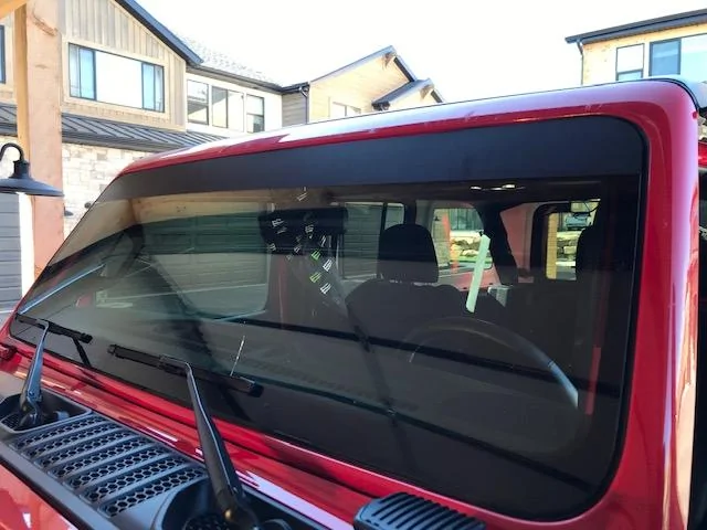 Jeep Wrangler JL Front window (brow) tint IMG_0529