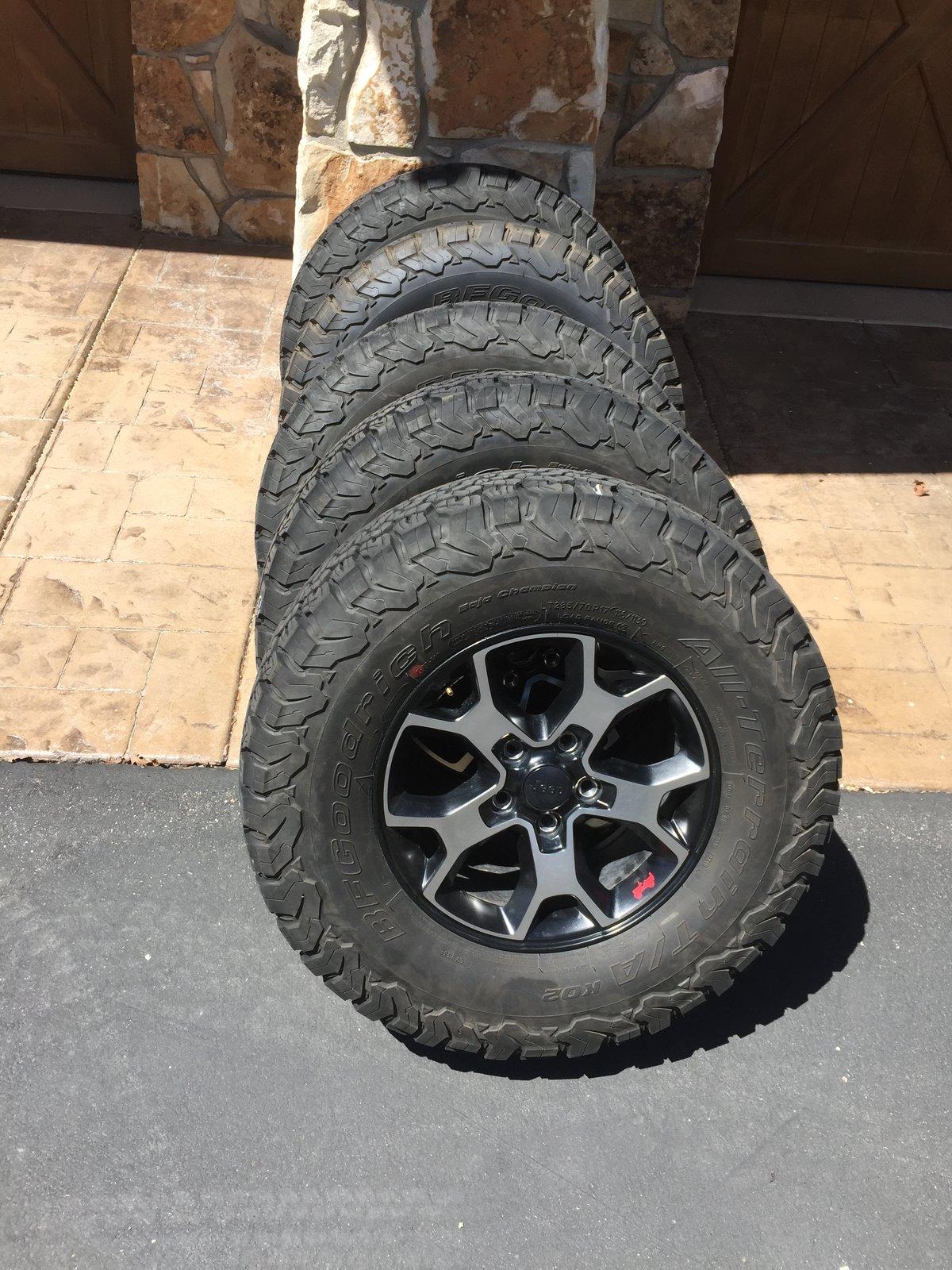 Jeep Wrangler JL Five Rubicon Tires and Wheels 6A54C86E-7DDD-4159-B176-F2F52F909AEE