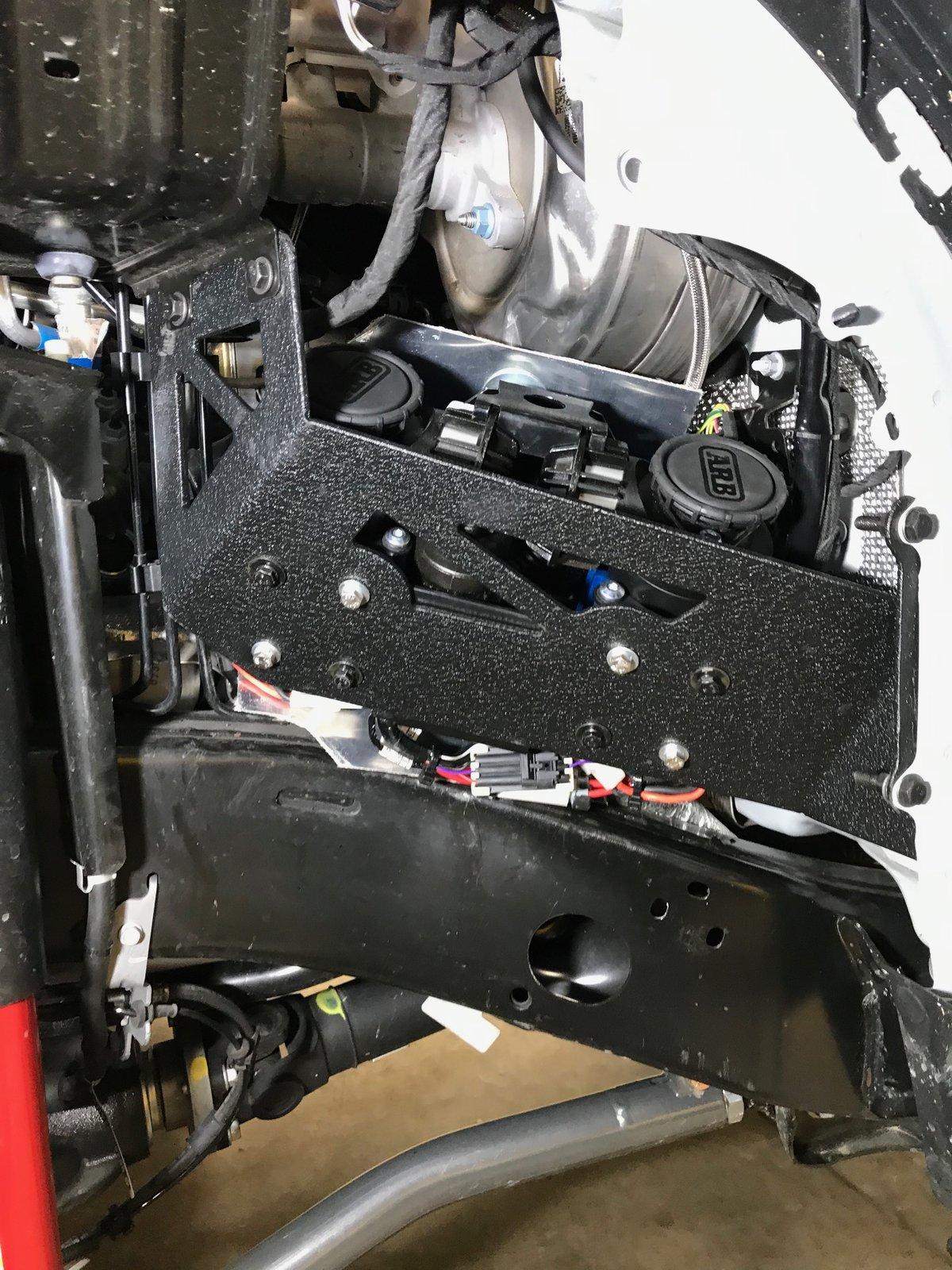 Jeep Wrangler JL Dual ARB Compressor w/DV8 mount install IMG_2573