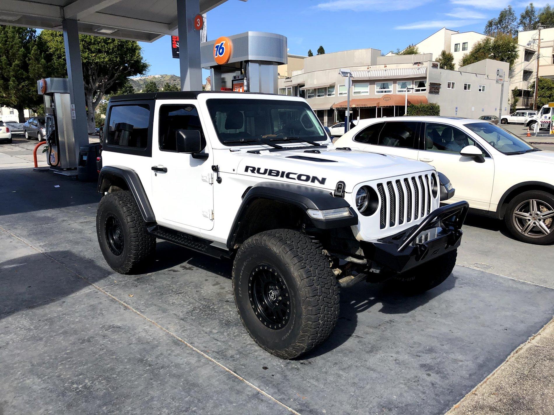 Jeep Wrangler JL Stubby Bumper. Let's see them. IMG_1851