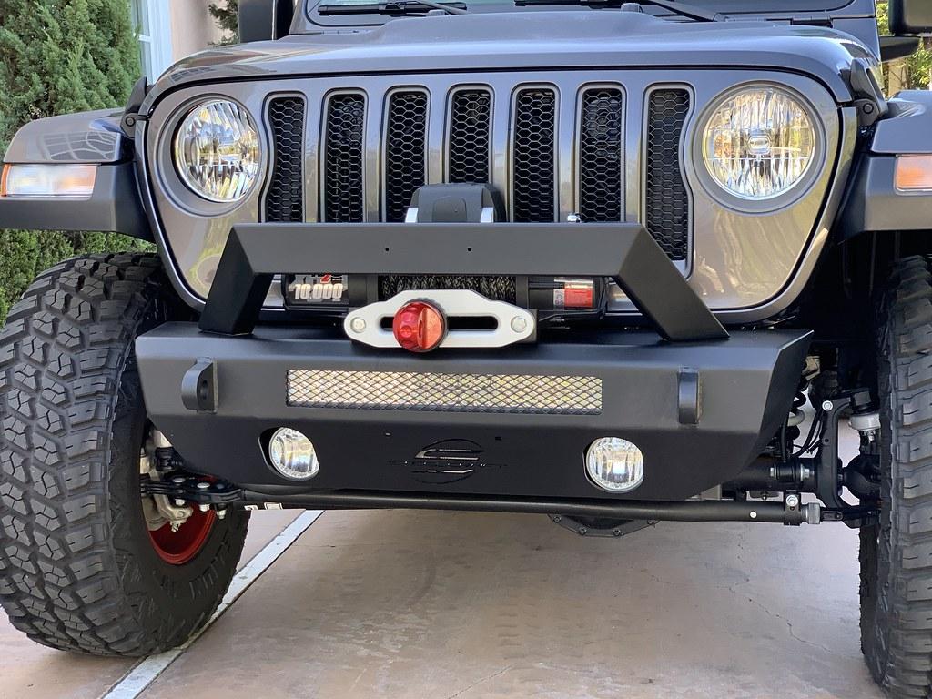 Jeep Wrangler JL Stubby Bumper. Let's see them. 49841517258_8f81b6330a_b