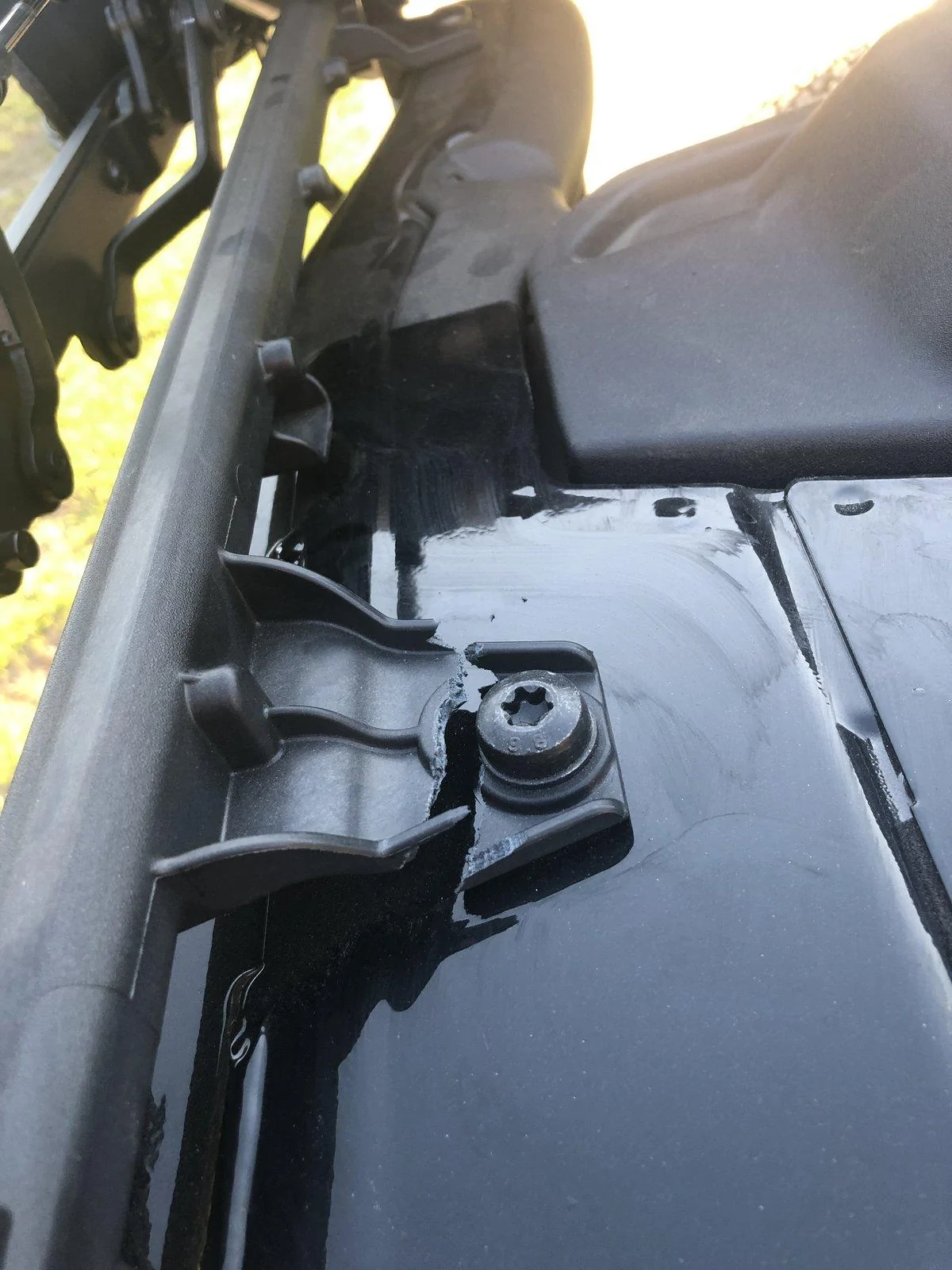 Jeep Wrangler JL Broken soft top frame rail 782D9E94-E7C2-477C-B106-58C508BE12B2